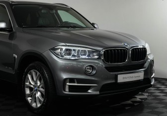 Подержанный автомобиль BMW X5 2017 года (21 фото)