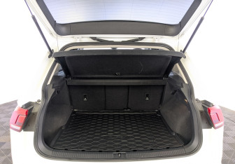 Подержанный автомобиль Volkswagen Tiguan 2021 года (9 фото)