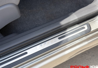 Подержанный автомобиль Honda Civic Sedan 2008 года (17 фото)