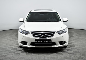 Подержанный автомобиль Honda Accord Sedan 2012 года (2 фото)