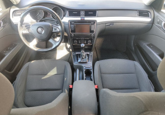 Подержанный автомобиль Skoda Superb Liftback 2013 года (10 фото)