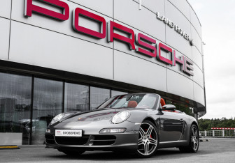 Подержанный автомобиль Porsche 911 Convertible 2007 года (24 фото)