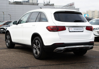 Подержанный автомобиль Mercedes-Benz GLC Coupe 2022 года (7 фото)