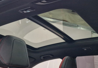 Подержанный автомобиль Geely Coolray 2024 года (10 фото)