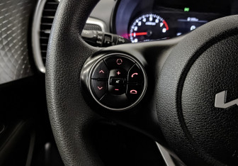 Подержанный автомобиль Kia Soul 2022 года (25 фото)