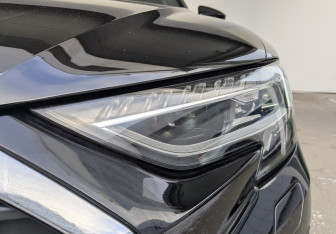 Подержанный автомобиль Audi A8 2023 года (11 фото)