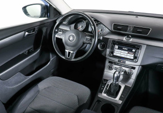 Подержанный автомобиль Volkswagen Passat Wagon 2014 года (10 фото)
