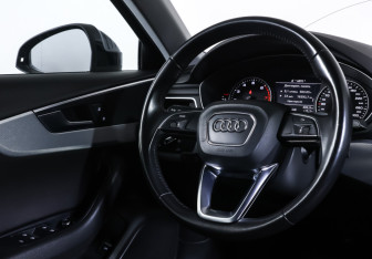 Подержанный автомобиль Audi A4 Sedan 2016 года (12 фото)