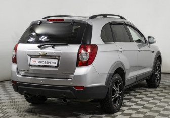 Подержанный автомобиль Chevrolet Captiva 2012 года (5 фото)