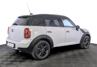 Подержанный автомобиль MINI Countryman 2012 года (5 фото)