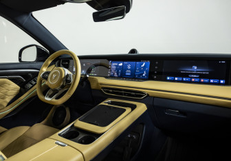 Подержанный автомобиль Voyah Free 2023 года (9 фото)