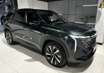 Подержанный автомобиль Geely Atlas 2024 года (7 фото)