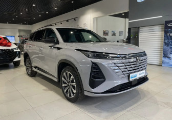 Подержанный автомобиль Changan CS75PLUS 2024 года (3 фото)
