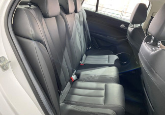 Подержанный автомобиль Omoda S5 2024 года (10 фото)