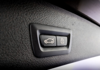 Подержанный автомобиль BMW X3 2013 года (27 фото)