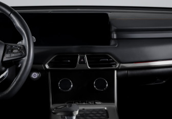 Подержанный автомобиль Exeed TXL 2022 года (13 фото)