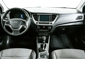 Подержанный автомобиль Hyundai Solaris Sedan 2018 года (8 фото)