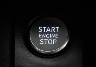 Подержанный автомобиль Audi A4 Sedan 2016 года (19 фото)