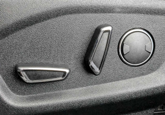 Подержанный автомобиль Ford Explorer 2018 года (26 фото)