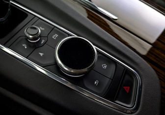 Подержанный автомобиль Cadillac Escalade Suv 2021 года (27 фото)