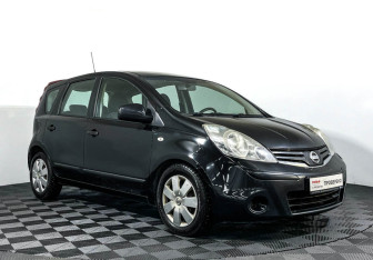Подержанный автомобиль Nissan Note 2011 года (3 фото)