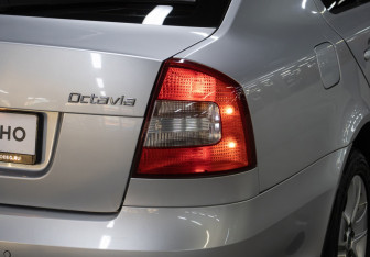 Подержанный автомобиль Skoda Octavia Liftback 2012 года (22 фото)