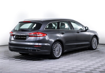 Подержанный автомобиль Ford Mondeo Wagon 2019 года (5 фото)