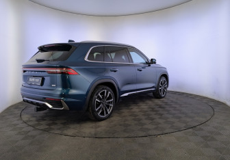 Подержанный автомобиль Geely Monjaro 2024 года (5 фото)