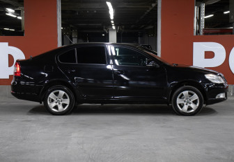 Подержанный автомобиль Skoda Octavia Liftback 2013 года (4 фото)
