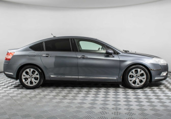 Подержанный автомобиль Citroen C5 Wagon 2008 года (4 фото)