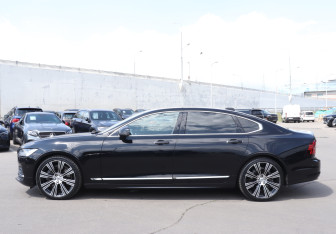 Подержанный автомобиль Volvo S90 2021 года (8 фото)