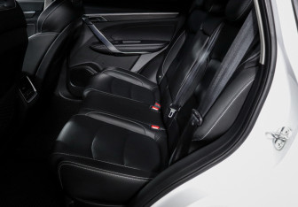 Подержанный автомобиль Geely Atlas Pro 2022 года (10 фото)