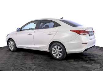 Подержанный автомобиль Changan Alsvin 2023 года (7 фото)