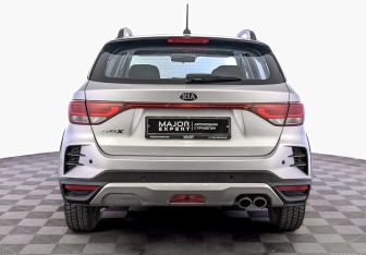 Подержанный автомобиль Kia Rio Hatchback 2021 года (6 фото)