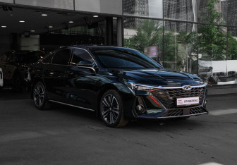 Подержанный автомобиль Chery Arrizo 8 2024 года (3 фото)