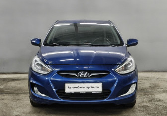 Подержанный автомобиль Hyundai Solaris Sedan 2013 года (2 фото)