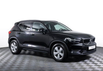 Подержанный автомобиль Volvo XC40 2018 года (3 фото)