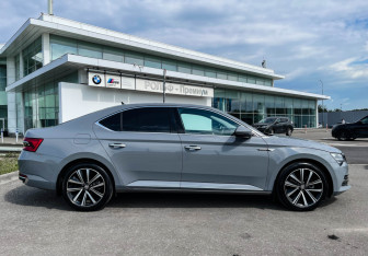 Подержанный автомобиль Skoda Superb Liftback 2025 года (4 фото)