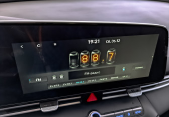 Подержанный автомобиль Hyundai Elantra Sedan 2024 года (26 фото)