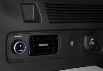 Подержанный автомобиль Hyundai Santa Fe 2024 года (26 фото)