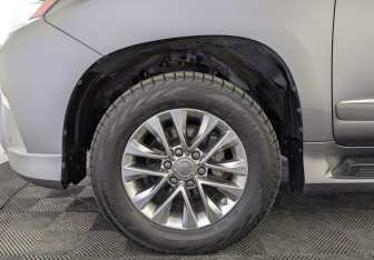 Подержанный автомобиль Lexus GX 2014 года (12 фото)