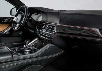 Подержанный автомобиль BMW X6 M 2020 года (9 фото)