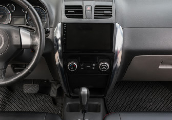 Подержанный автомобиль Suzuki SX4 Hatchback 2011 года (15 фото)