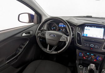 Подержанный автомобиль Ford Focus Sedan 2019 года (14 фото)