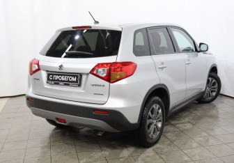 Подержанный автомобиль Suzuki Vitara 2016 года (4 фото)