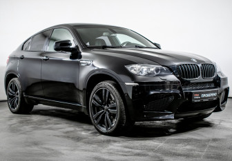 Подержанный автомобиль BMW X6 M 2011 года (3 фото)