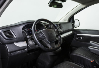 Подержанный автомобиль Citroen SpaceTourer 2021 года (10 фото)