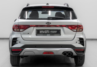 Подержанный автомобиль Kia Rio Hatchback 2021 года (6 фото)