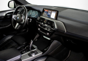 Подержанный автомобиль BMW X4 2018 года (10 фото)