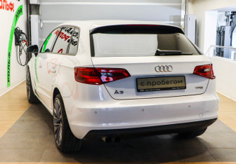 Подержанный автомобиль Audi A3 Hatchback 2015 года (6 фото)